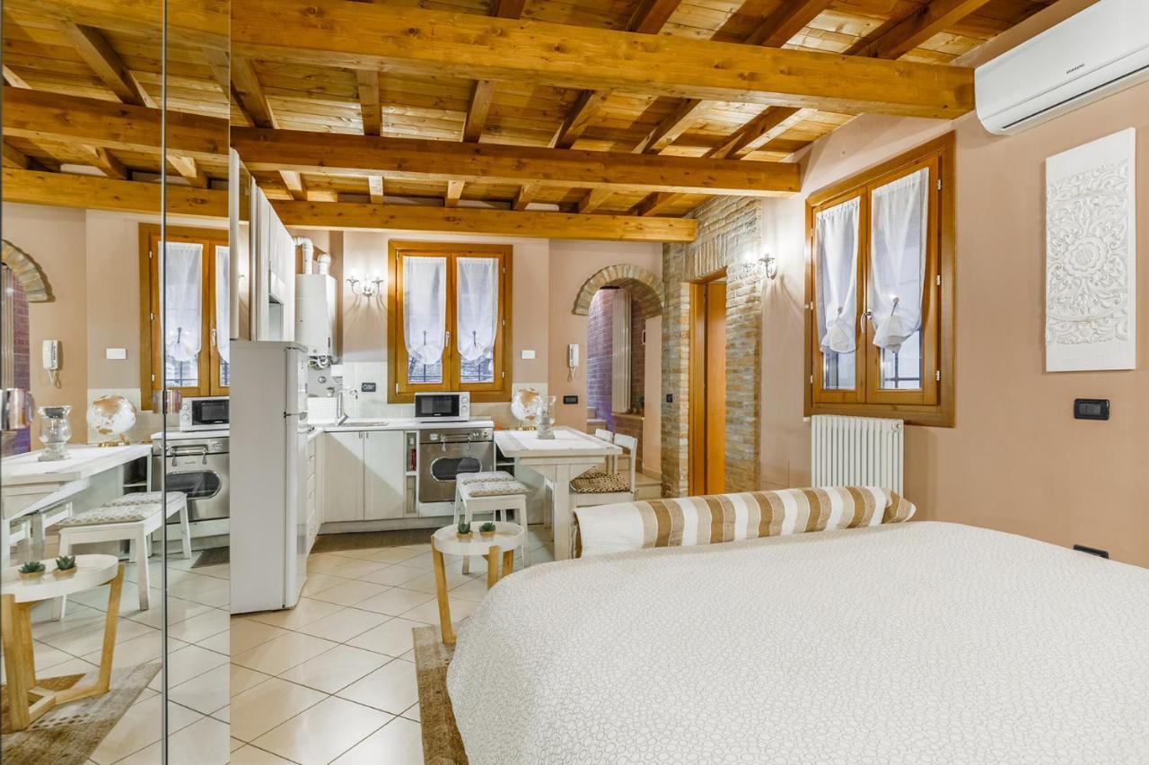 Nell'Antico Ghetto Ebraico Appartement Ferrara Buitenkant foto