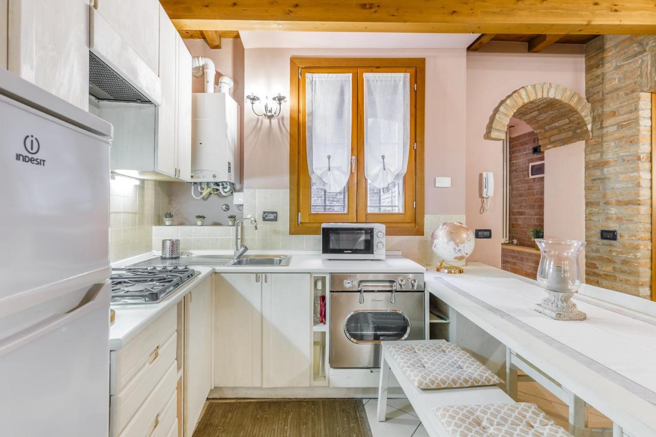 Nell'Antico Ghetto Ebraico Appartement Ferrara Buitenkant foto
