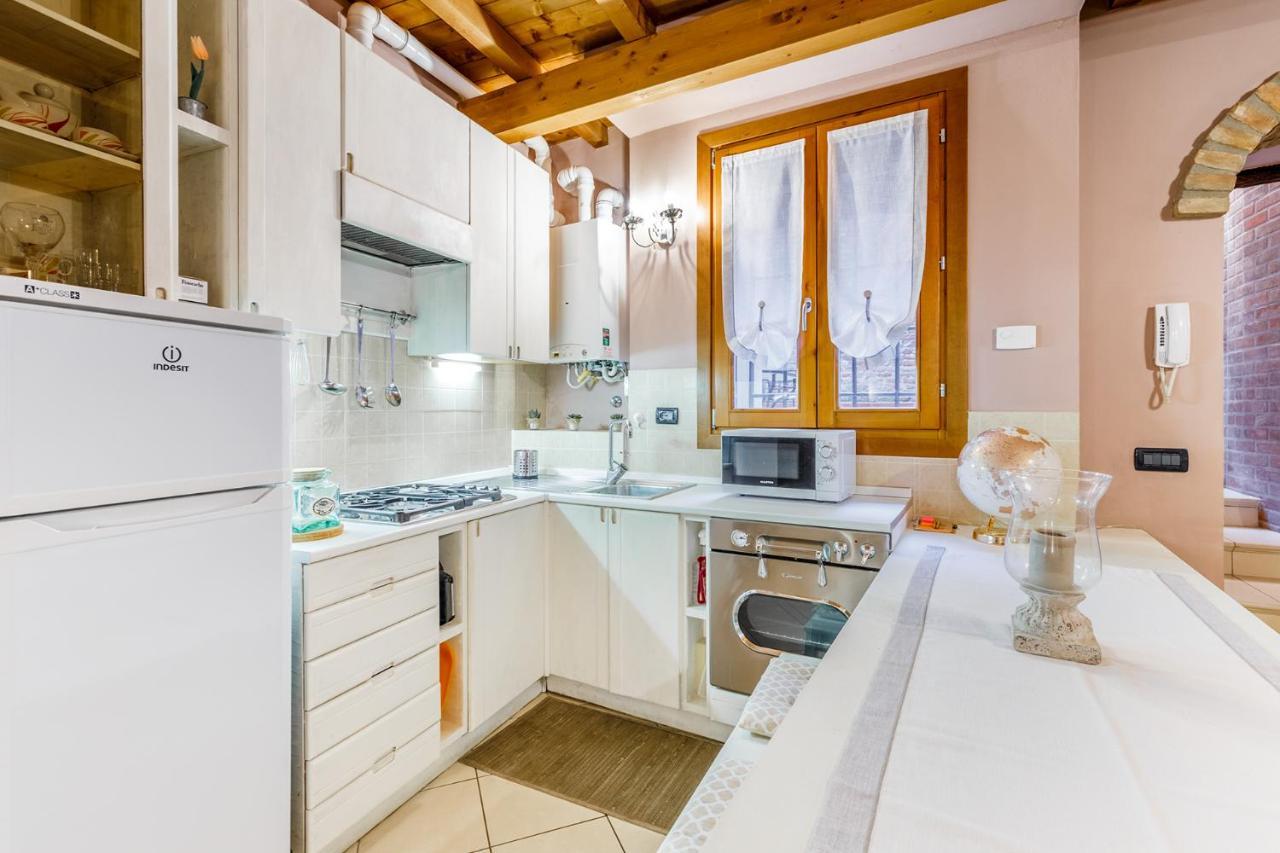 Nell'Antico Ghetto Ebraico Appartement Ferrara Buitenkant foto